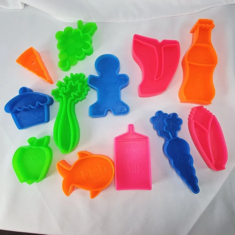 Vintage 1972 Mattel Tuff Stuff plastic Pretend play food Set Of 12 Food Grocery